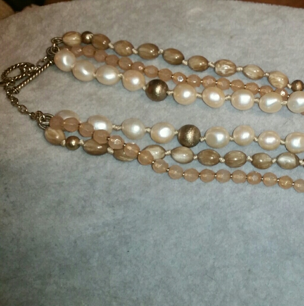 Monet Gold, Multi-Strand, Hand Knotted Beaded Neck - Picture 4 of 7